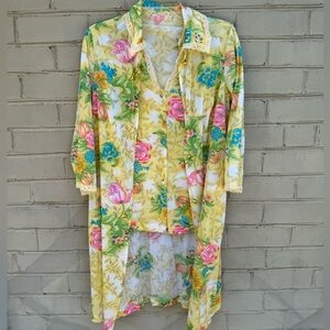 Vintage EUC Vanity Fair Size 32 Floral Satin Lace Trim Top & Robe